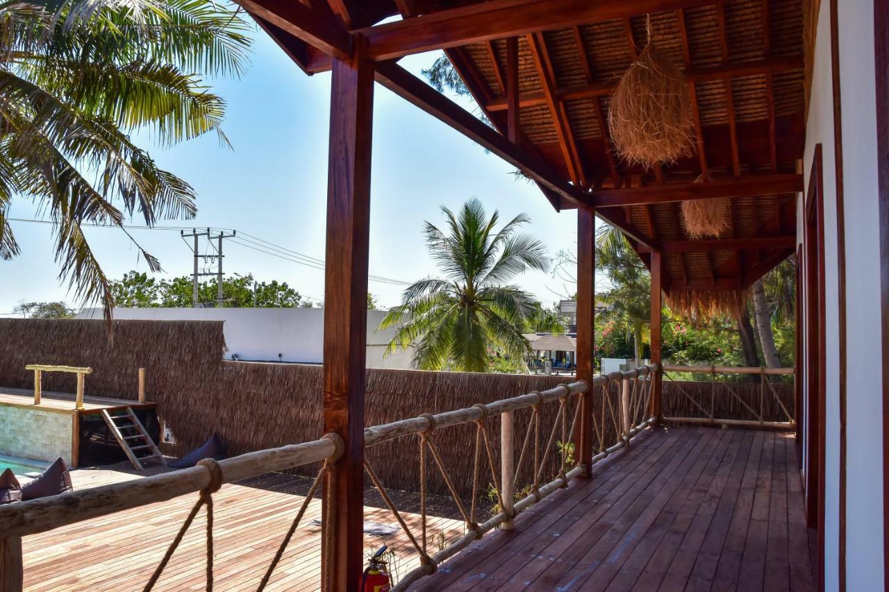 Albergue Mad Monkey Gili Trawangan Exterior foto A typical house in Tulum